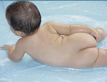 Babás képeslap